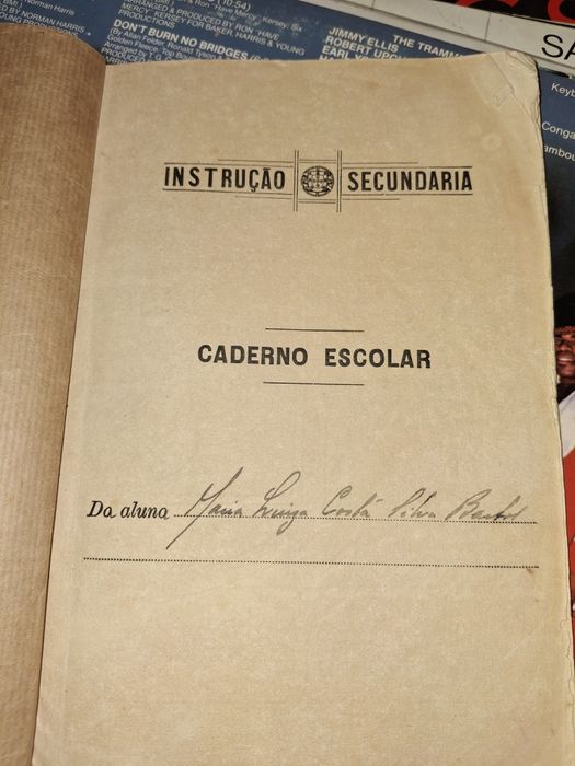 Caderno escolar antigo 1931 com fotos e selos liceu secundária