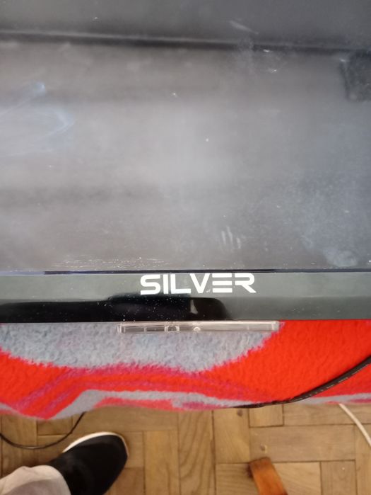 TV Smart silver 65 polegadas com avaria