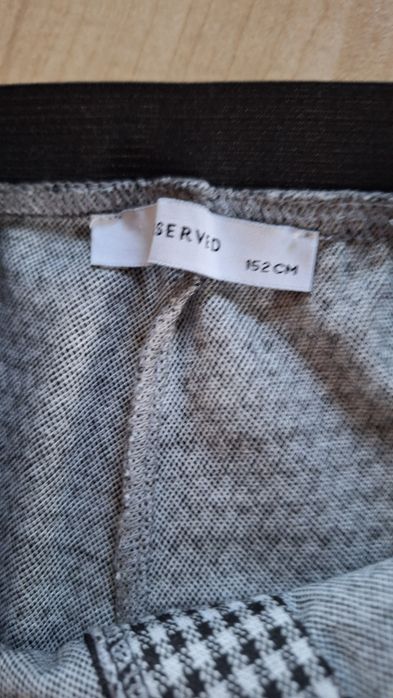 Spodnie material 152