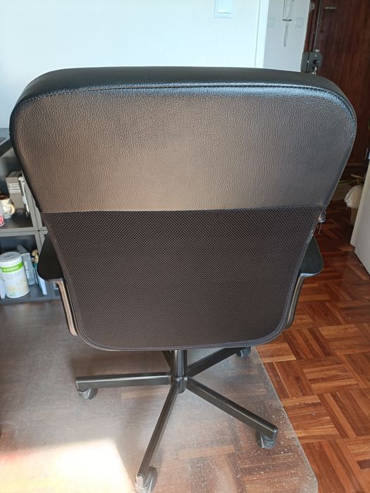 Cadeira de escritório preta