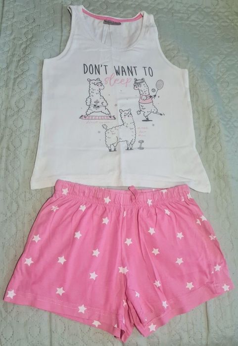 Piżama dla dziewczynki wzór z lamą 134 140