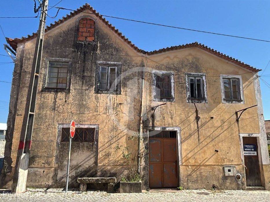 Casa para restauro em Seixo da Beira