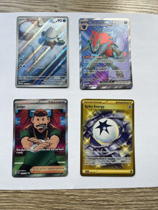 Sprzedam 4 karty pokemon