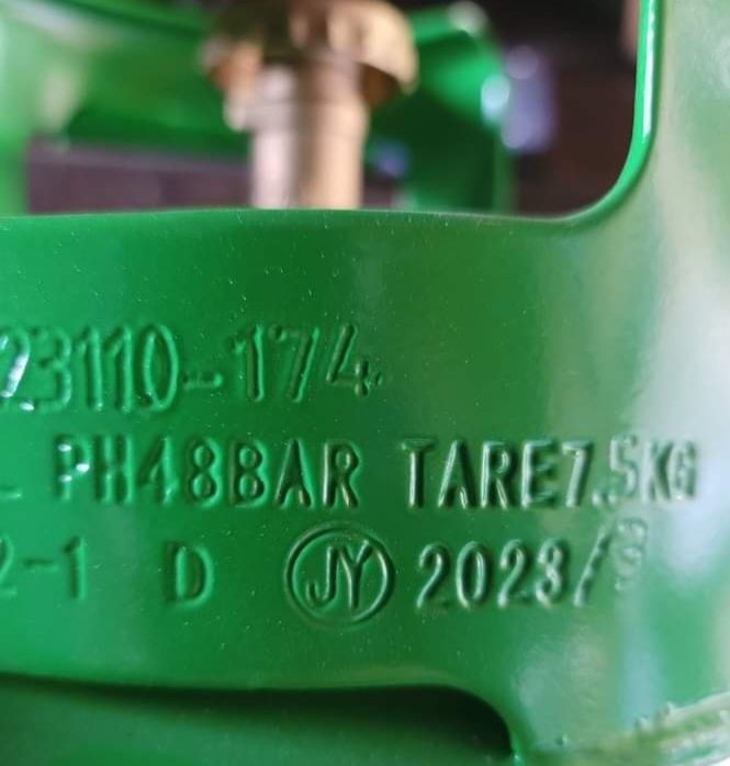 Балон багаторазовий,та одноразові від фреону