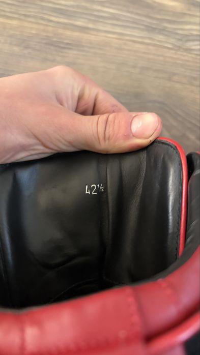 Givenchy tyson 43 red