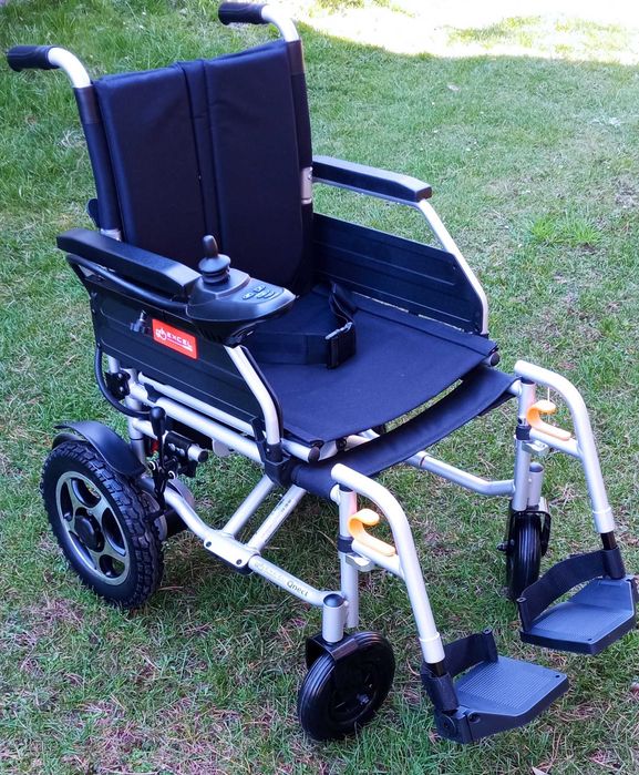Wózek inwalidzki elektryczny Excel Qnect-nowy