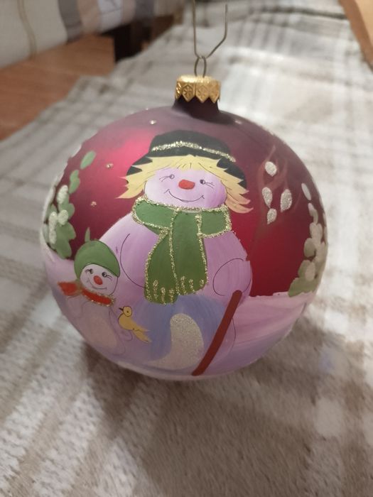 Новорічні ялинкові кулі