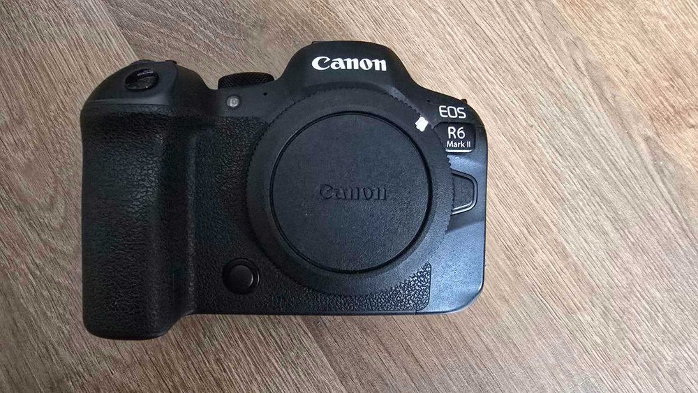 Canon EOS R6 Mark II затвор 26тис
