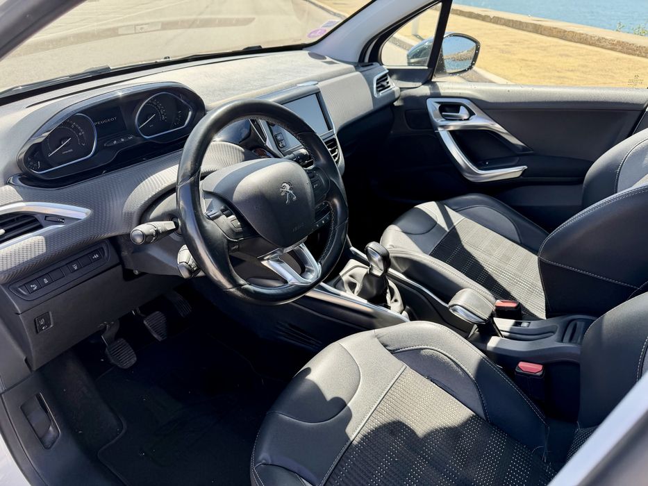 Peugeot 2008 1.2 VTi Allure TECTO PANORÃMICO