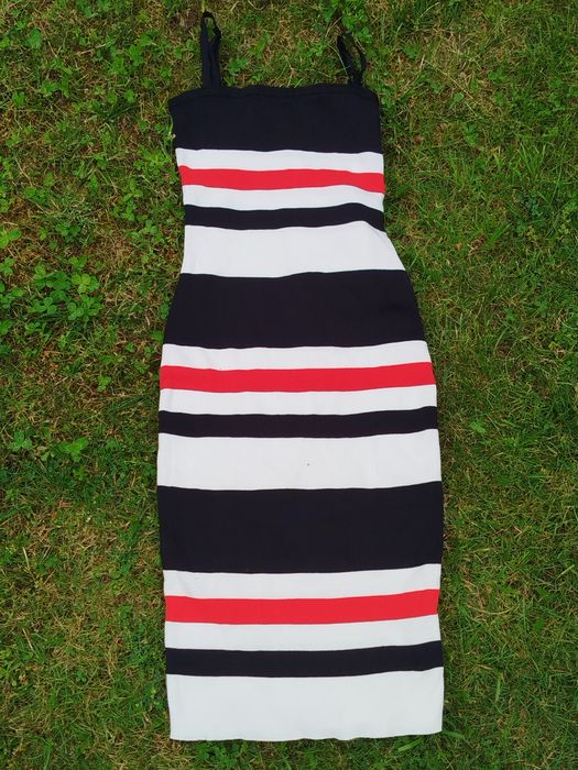 Nowa sukienka biała w czarne czerwone pasy ołówkowa  New Look S 36