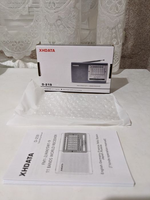 Малогабаритний радіоприймач XHDATA D-219