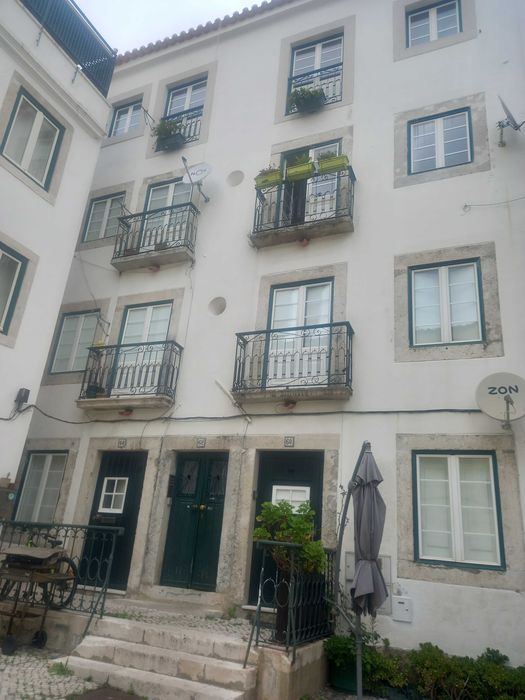 Arrendamento longa duração T0 50m2 Alfama