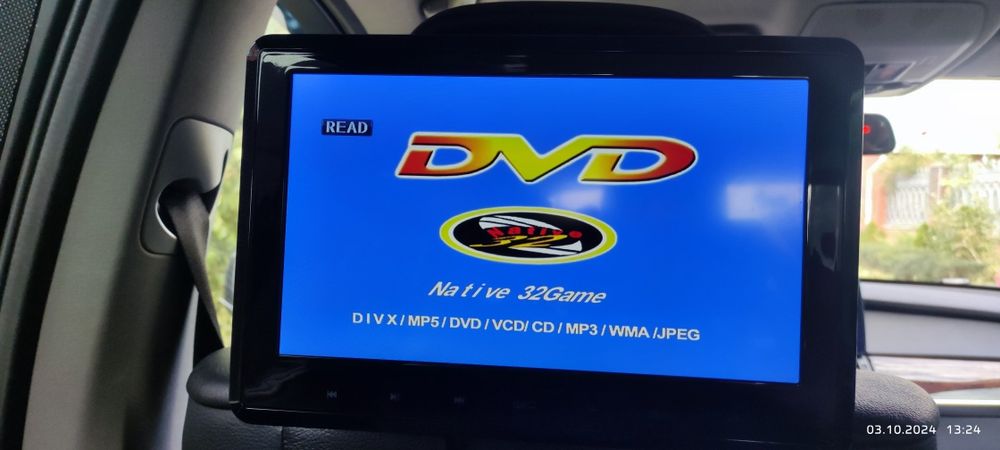 Монитор в автомобиль 2 шт