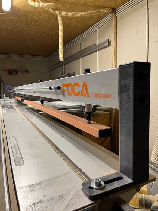 Docisk piły formatowej, pneumatyczna belka dociskowa REMA FELDER 320cm