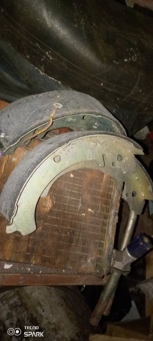 Новые колодки на ВАЗ/Нива комплект