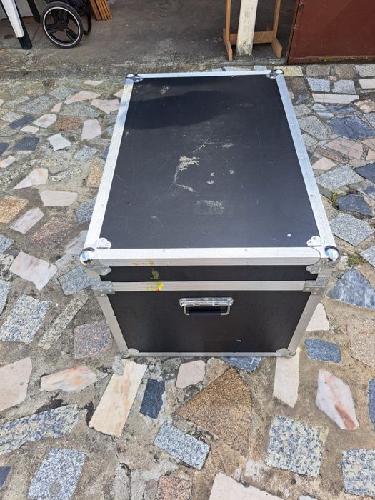 Caixa Técnica Madeira e Aluminio