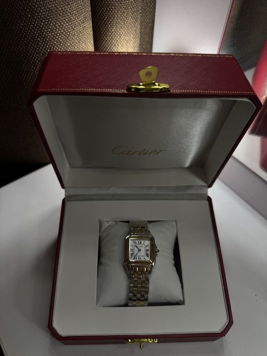 Часы женские Cartier 27  мм Кварцевые