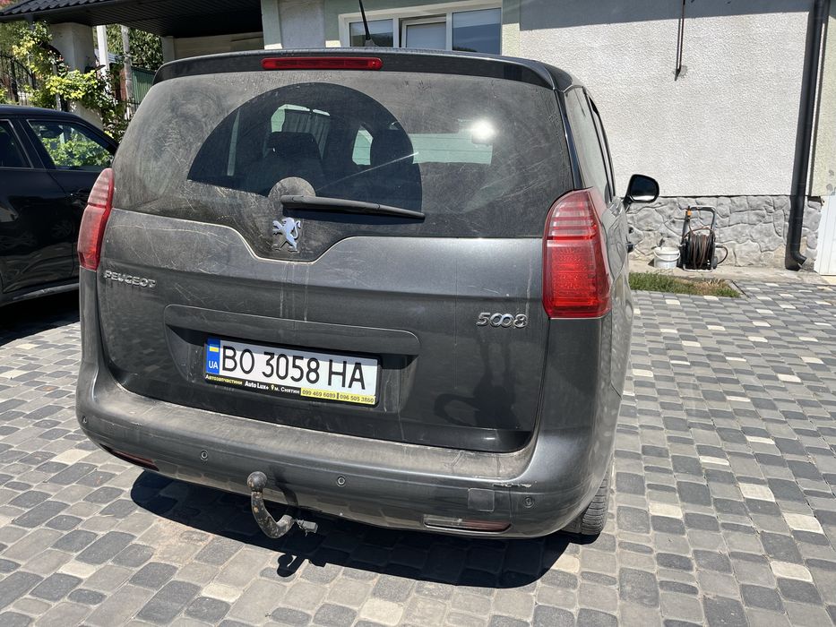 Peugeot 5008 1.6 дизель 2012 рік