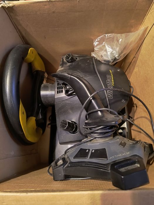 Kierownica Logitech Formula Gp i joystick Attack3