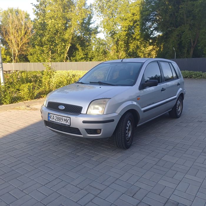 Автомобіль форд фьюжн