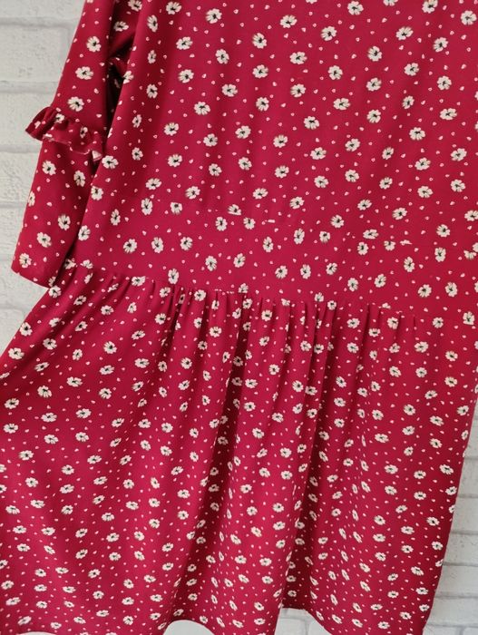Sukienka w kwiaty r.44 XXL