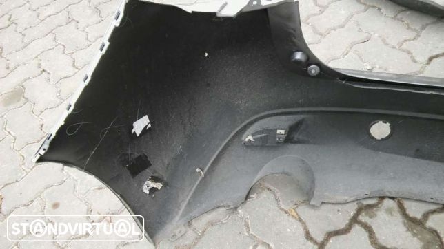 Para choques tras mazda 3 carro  BHN9-50221