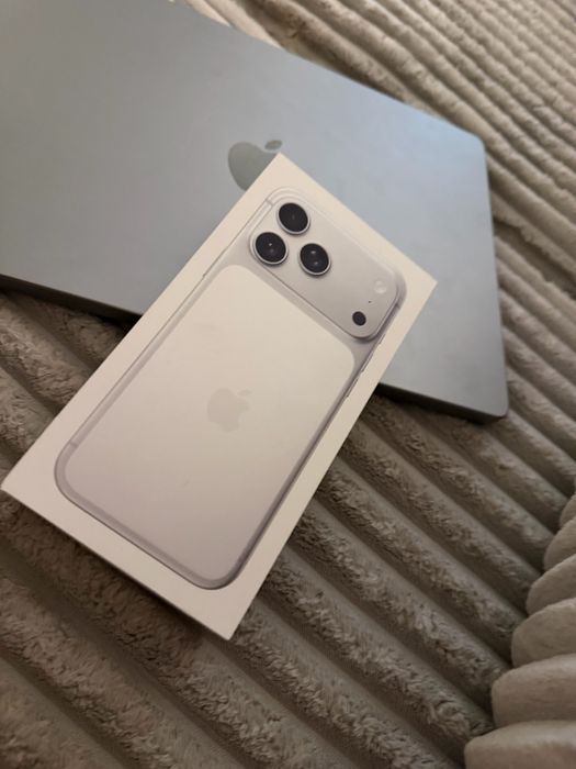 Iphone 17 Pro Max 256 | Silver | 100% Baterii