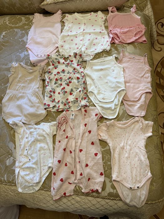 Продам кокон и вещи 56 62 68 размер для новорожденных