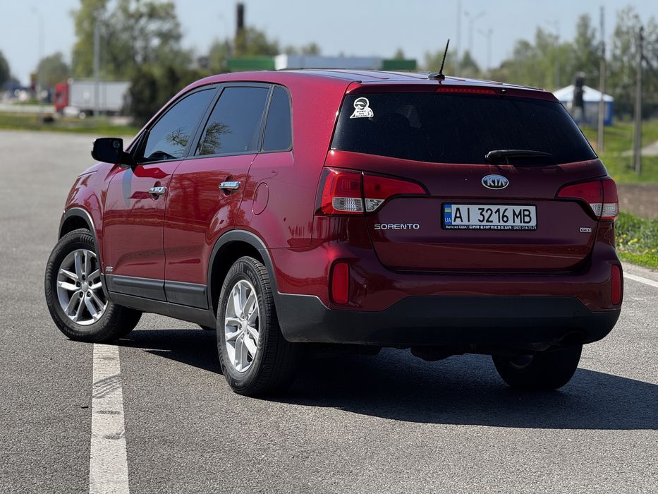 Продам Kia Sorento 2013