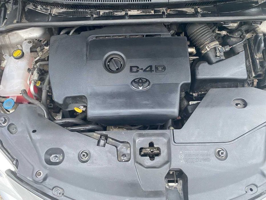 Продам Тойота Авенсис Т27 2010 г D4D 2.0 дизель