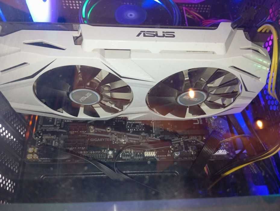 Відеокарта Asus GTX 1060 3GB в гарному стані