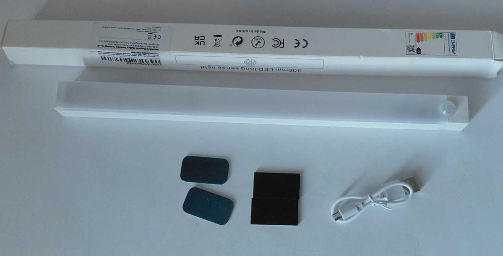 Акамуляторна LED лампа з датчиком руху