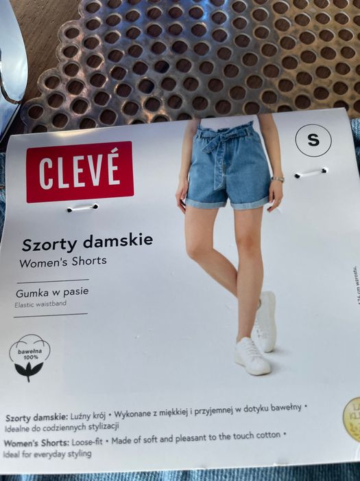 Krótkie spodenki z wysokim stanem