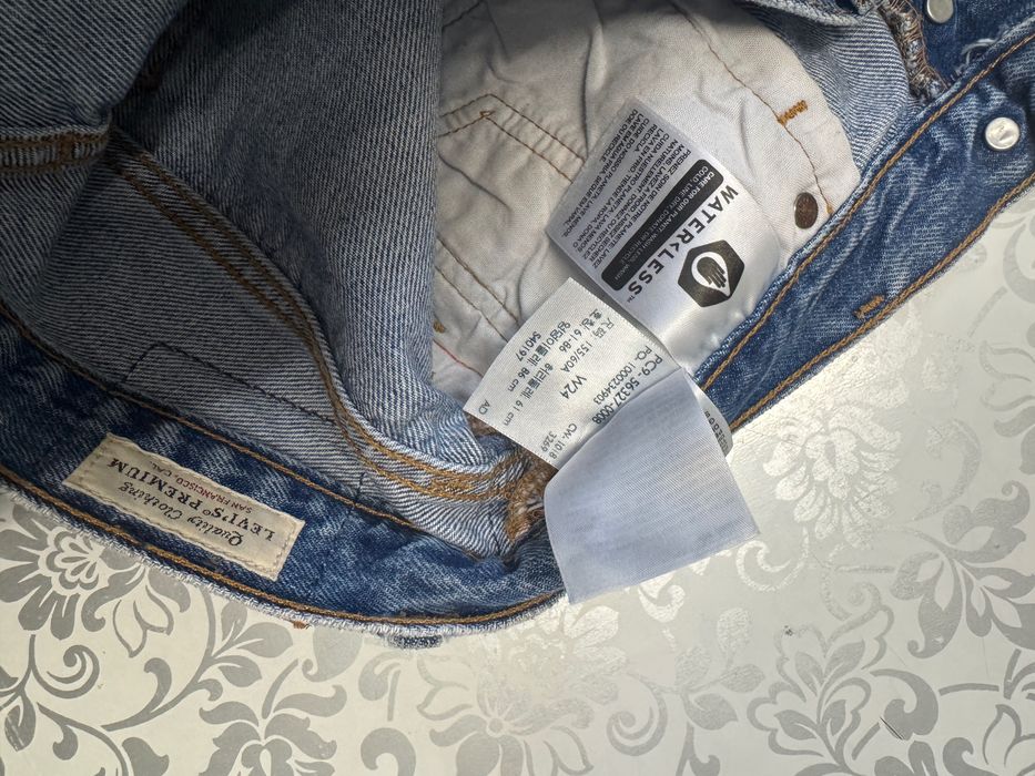 Szoty damskie Levis  24