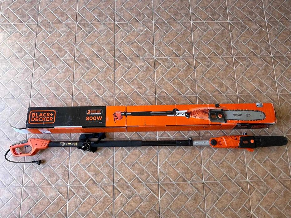 Eletrosserra telescópica BLACK + DECKER PS7525