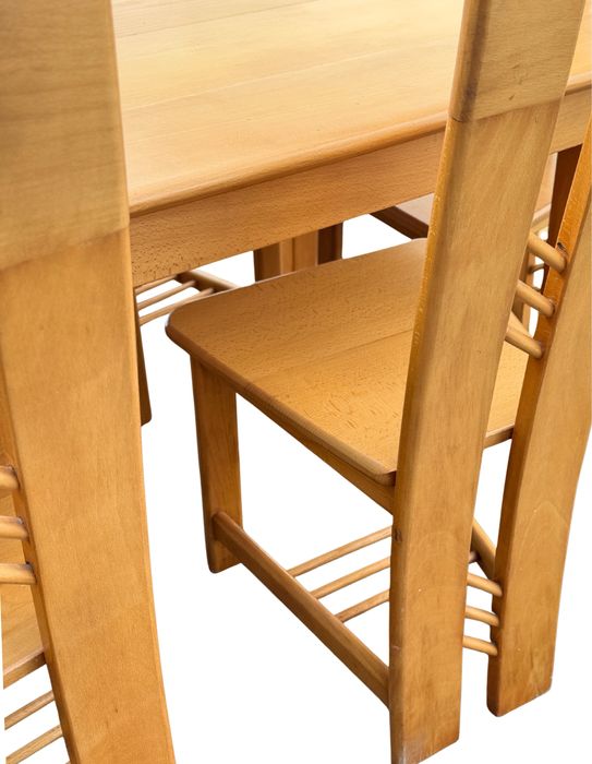 Vende-se conjunto de mesa + 6 cadeiras
