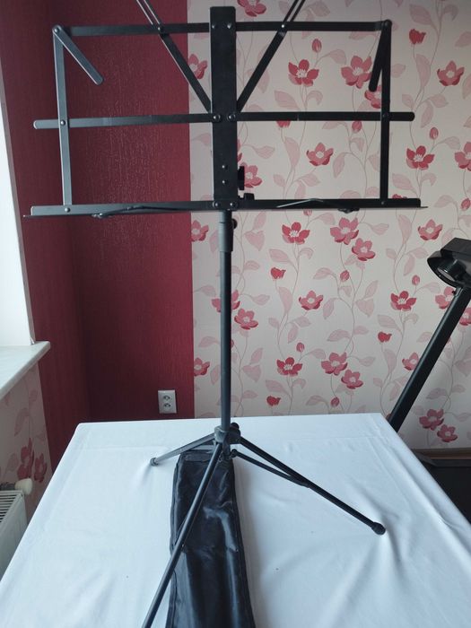 Підставка для нот,пюпітр