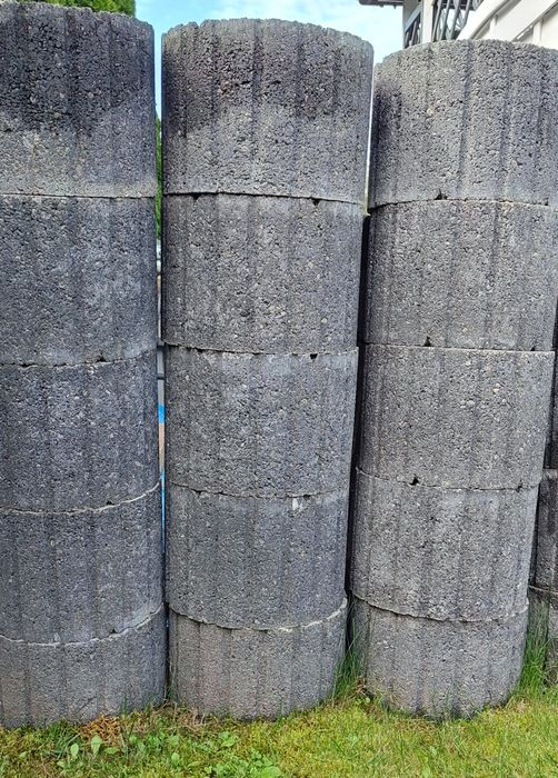 Gazon grafitowy półksiężyc