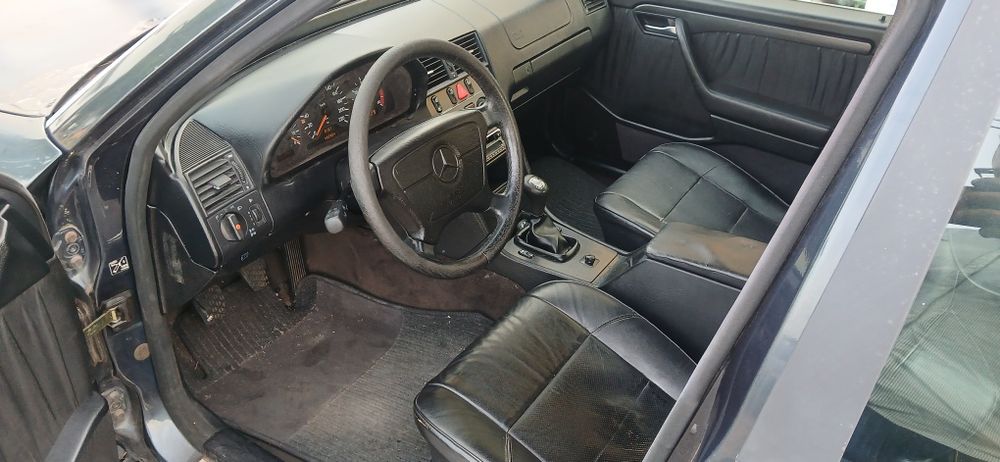 Vendo Mercedes-benz C250 Turbo Diesel  versao Amg .