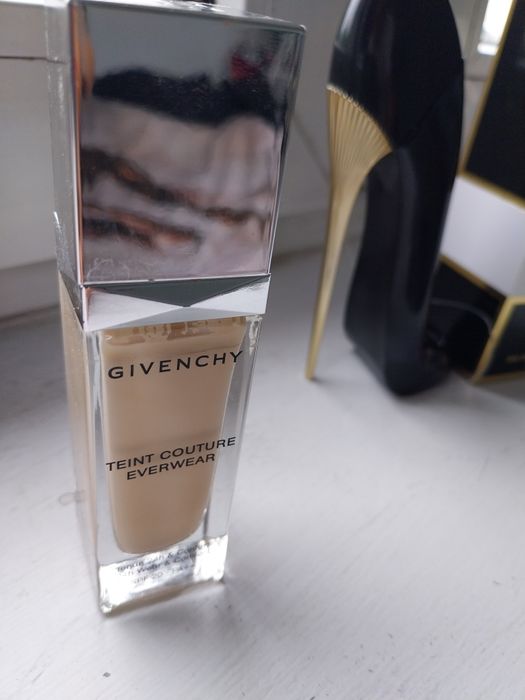 Podklad Givenchy teint couture everwear n98 jasny