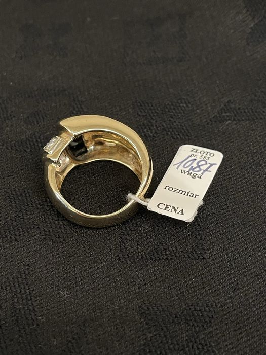 Złoty pierścionek 585 z diamentami / 10,87 g