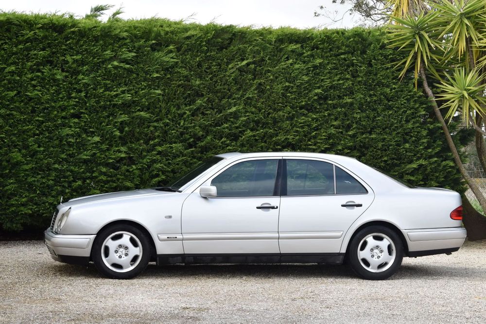 Mercedes-Benz E 290 TD Avantgarde foto 2