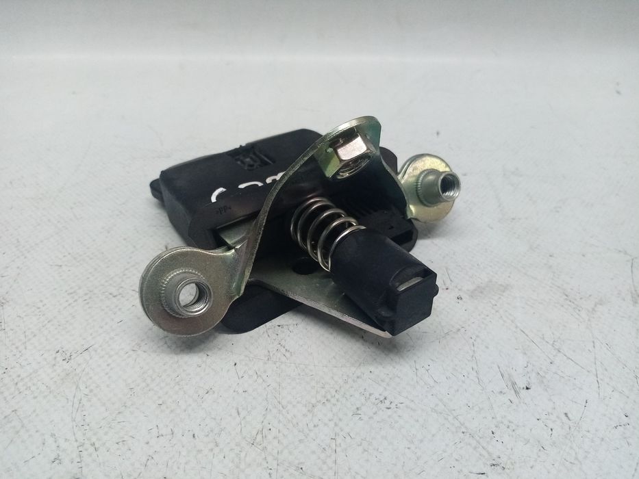 Fechadura / fecho da mala SKODA Octavia II Break (1Z5)