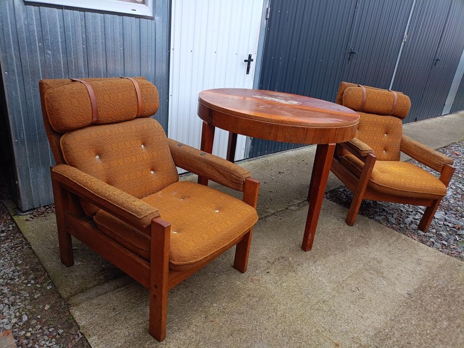 Stary okrągły stół fotele PRL antyk fotel zestaw