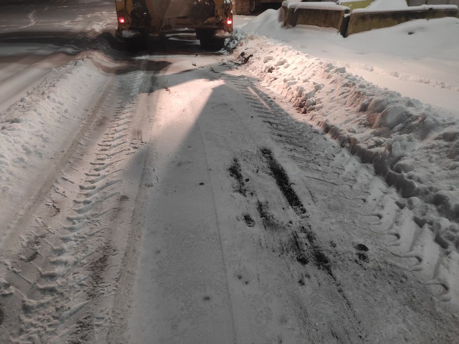 Odśnieżanie,wywóz śniegu Warszawa i okolice Faktura