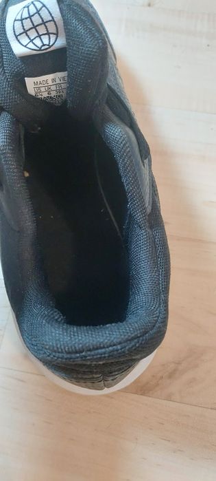 Buty Marki Adidas rozmiar 39 1/3 jak nowe