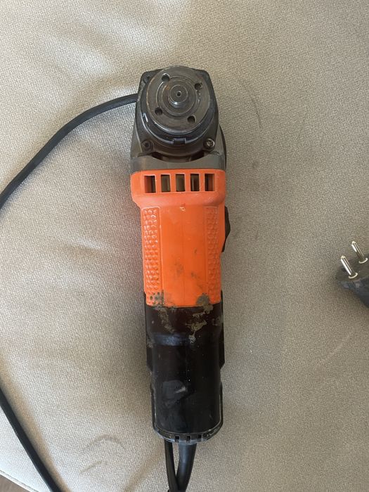 Rebarbadora usada black and decker