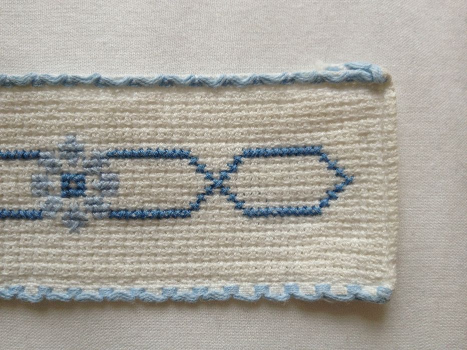 Barras bordadas a ponto cruz para 2 toalhas