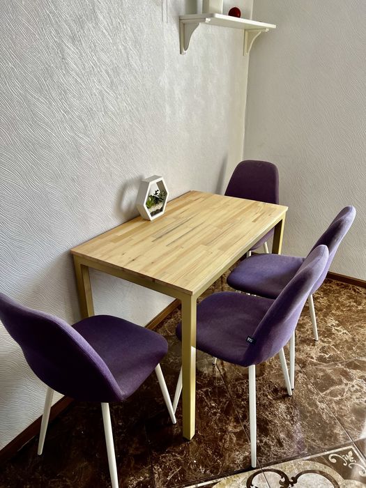 Стол кухонный