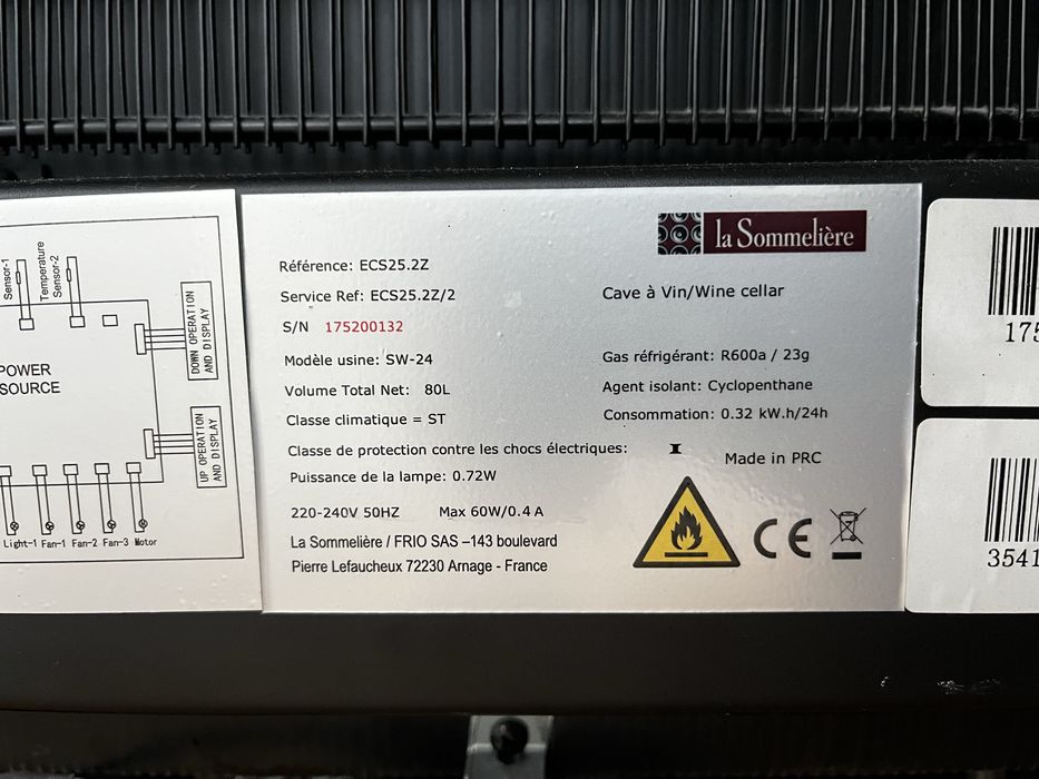 Winiarka La Sommeliere ECS25.2Z uszkodzona na części